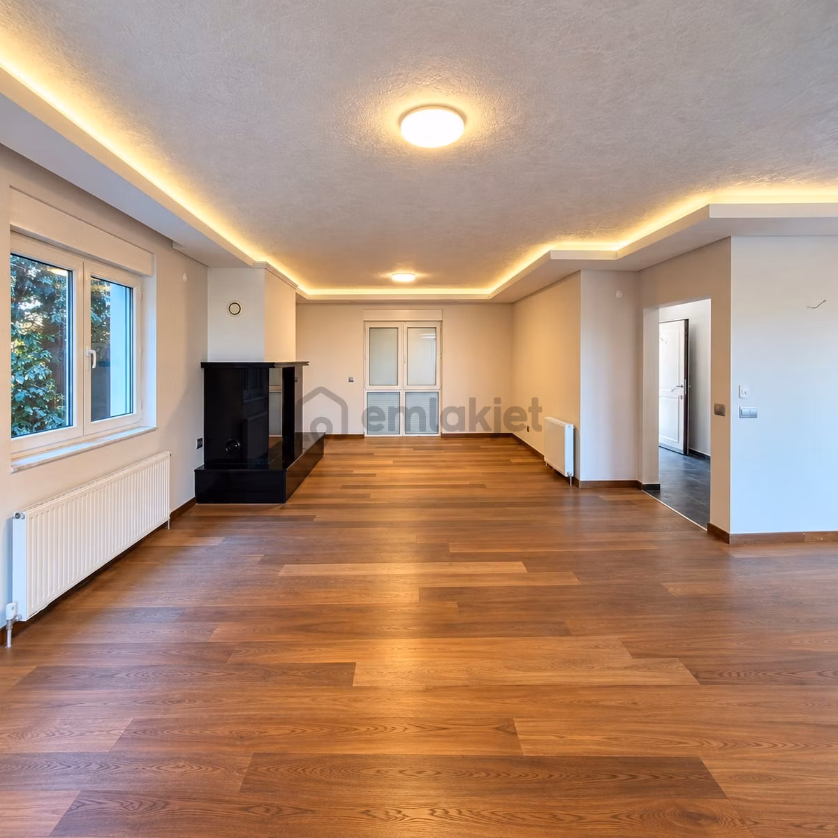 Alacaatlı'da Merkezi Konumda 600 M² Arsalı Müstakil Villa - 7