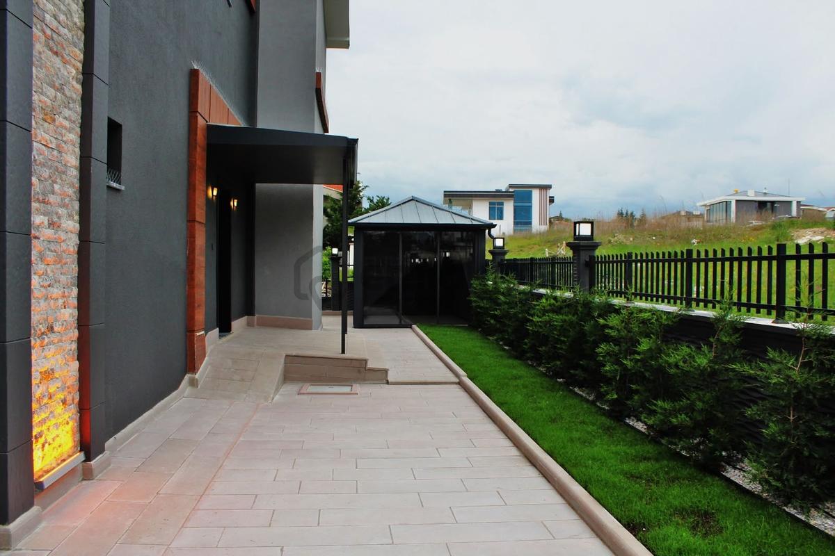 Gölbaşı Karşıyaka'da Göl Manzaralı Emsalsiz Villa - 26