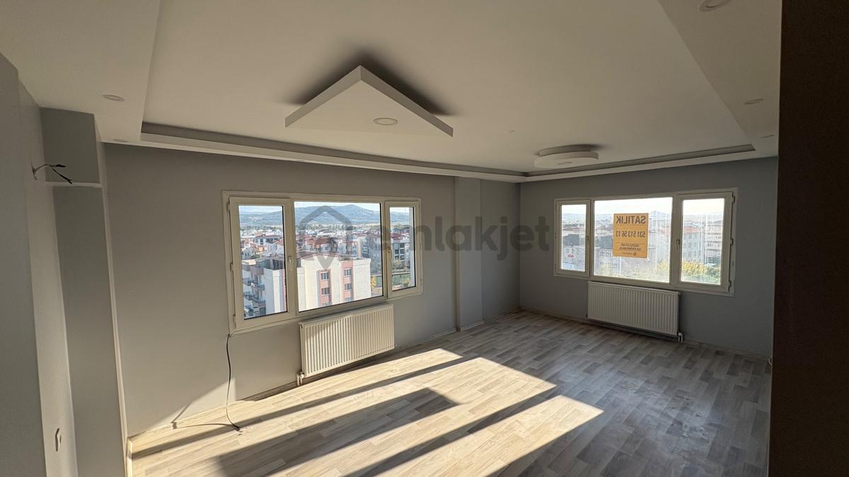 Bergama Fatih Mahallesi'nde 3+1 Şehir Manzaralı Daire - 3