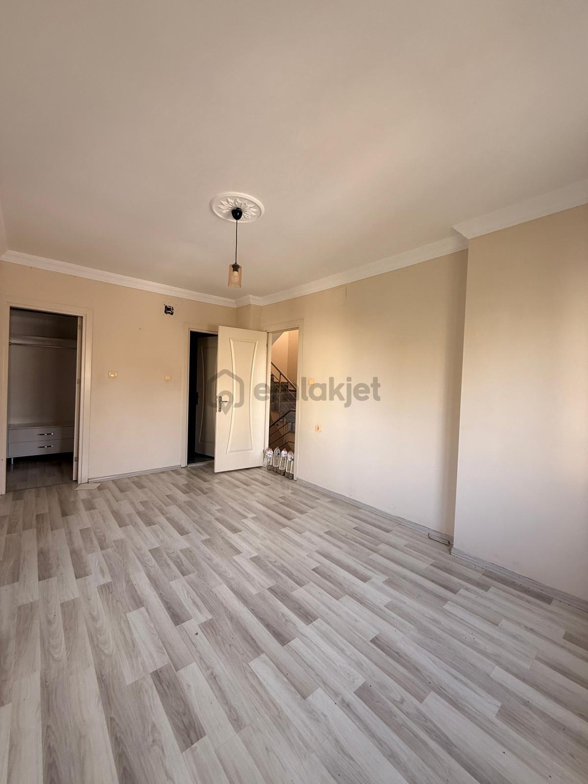 Bayram Hacılıda 5+1 Kiralık Villa - 20