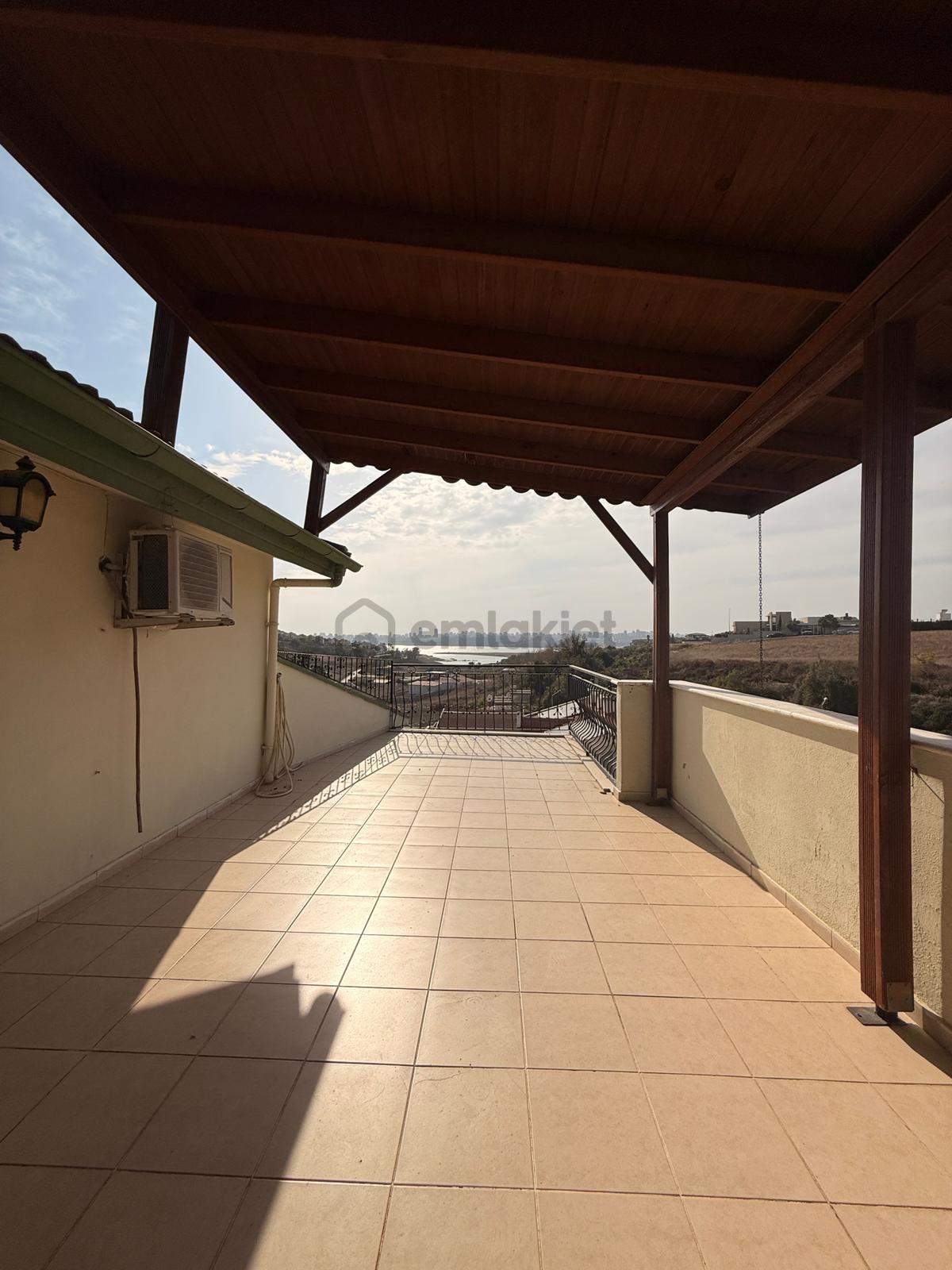 Bayram Hacılıda 5+1 Kiralık Villa - 9