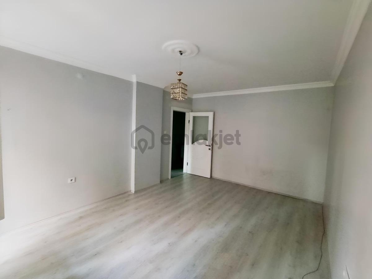Dikkaldırım'da Kiralık 2+1 İçi Bakımlı Daire - 2