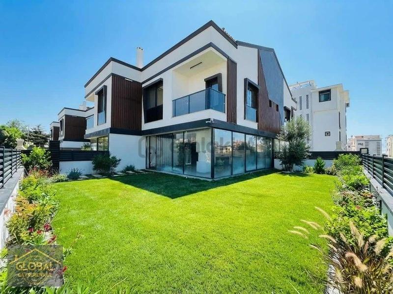 Özderede Denize 200m Büyük Bahçeli Köşe Villa - 32