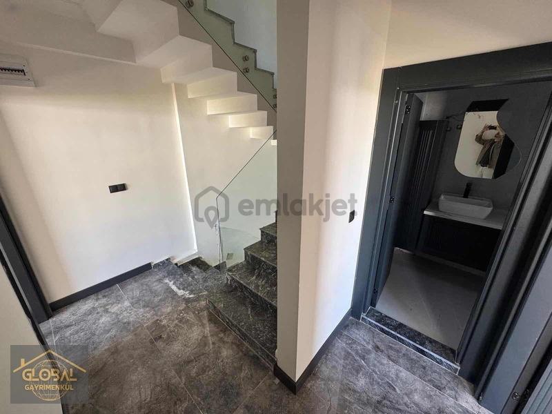 Özderede Denize 200m Büyük Bahçeli Köşe Villa - 29