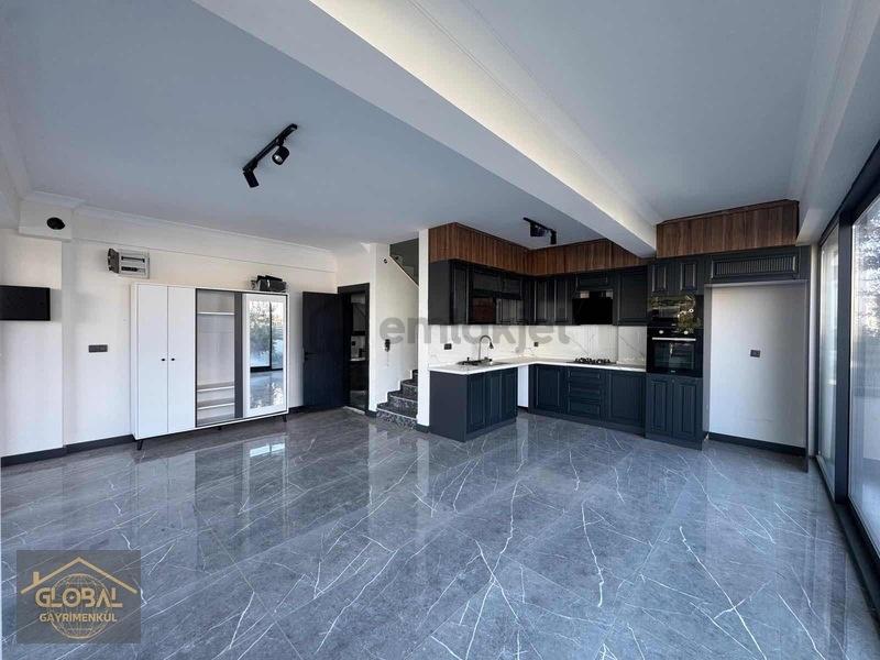 Özderede Denize 200m Büyük Bahçeli Köşe Villa - 5