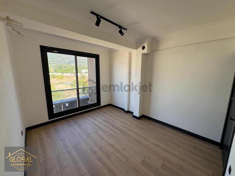 Özderede Denize 200m Büyük Bahçeli Köşe Villa - 13