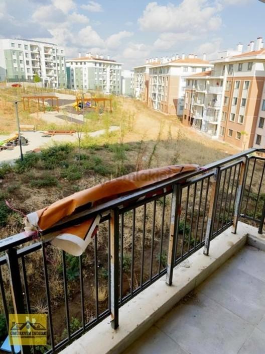 İndere Tokilerinde Kiralık 3+1 Ara Kat Daire - 3