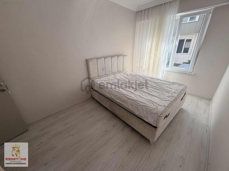 Karasu Y. Mahallede Havuzlu Sitede Eşyalı 1+1 Daire - 12