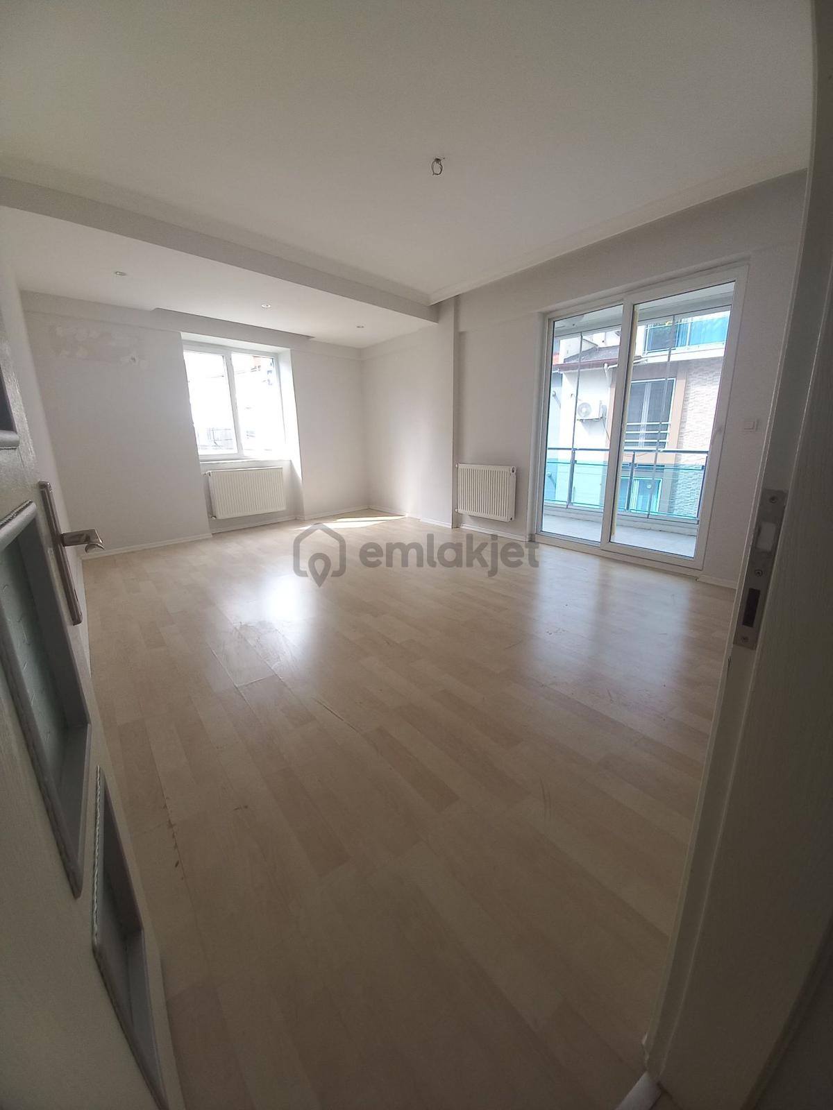 İstiklalde Kiralık 2+1 Daire
