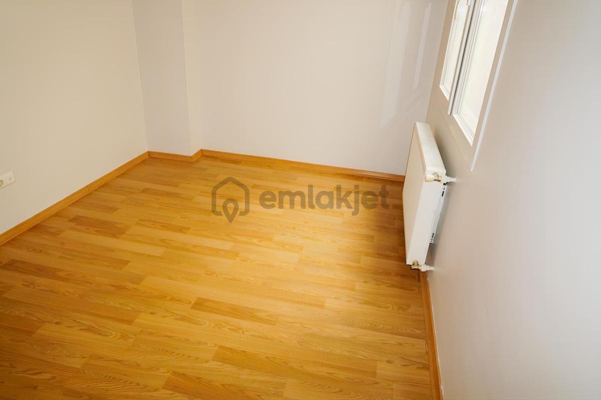 Küçükçiğlide Kiralık 3+1 Ebeveyn Banyo+doğalgaz+balkonlu(serkan) - 17