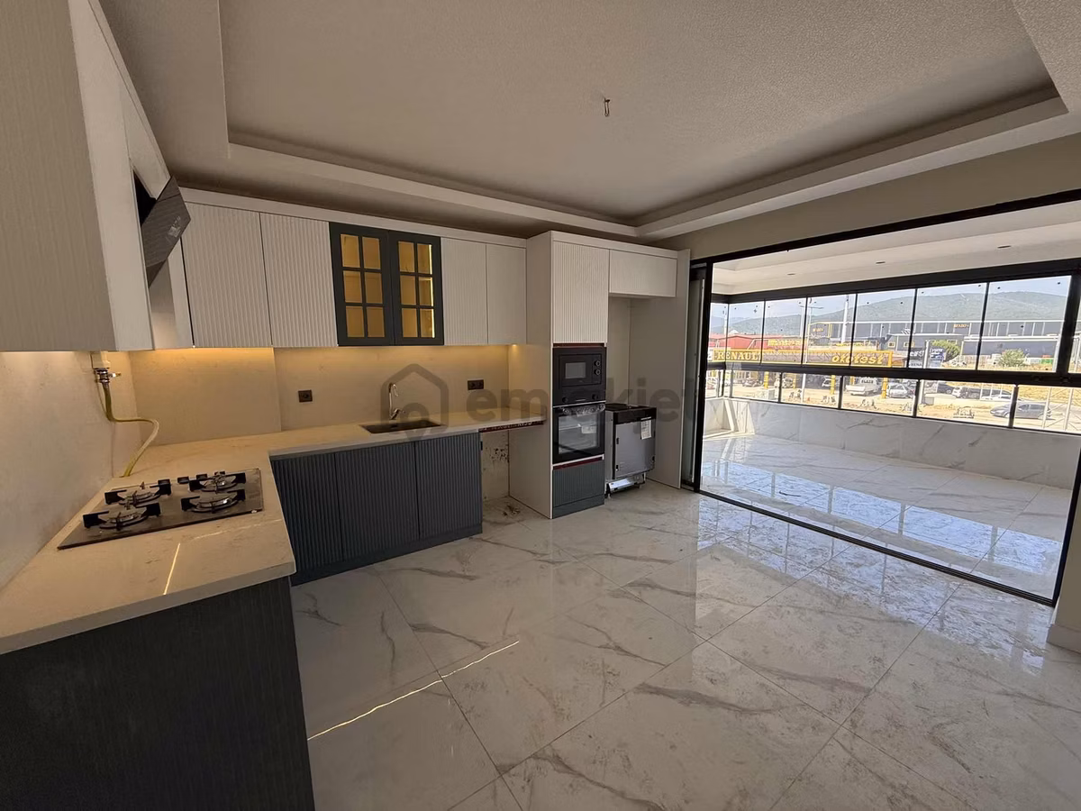 Uygan'dan Torbalı Mah. 160m² 3+1 Havuzlu Site Gözde Konum