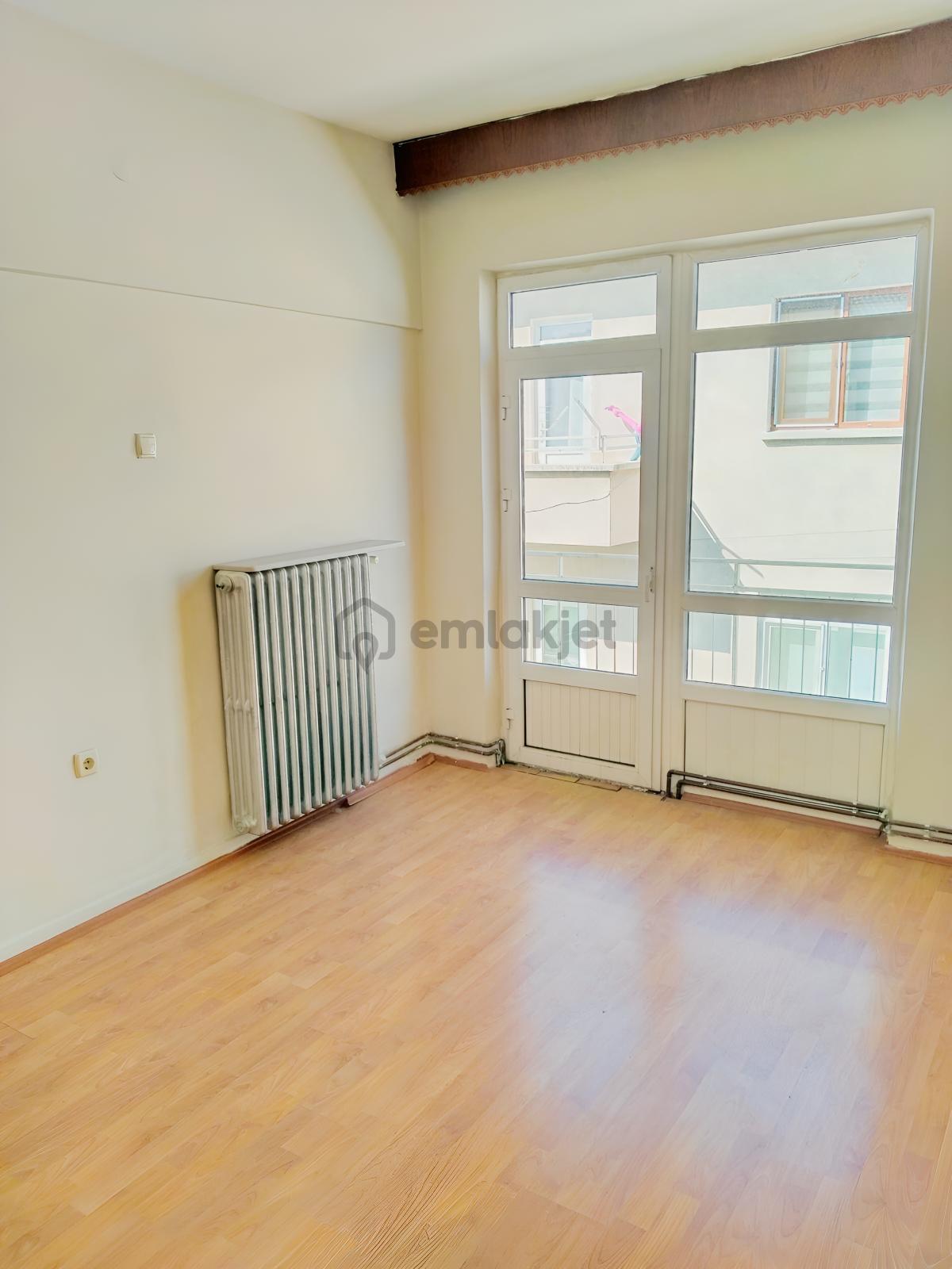 Aydınlıkevler'de 110m2 3+1 Satılık Daire - 4