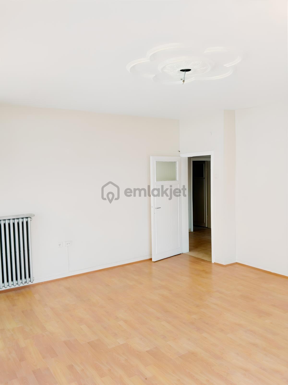 Aydınlıkevler'de 110m2 3+1 Satılık Daire - 3