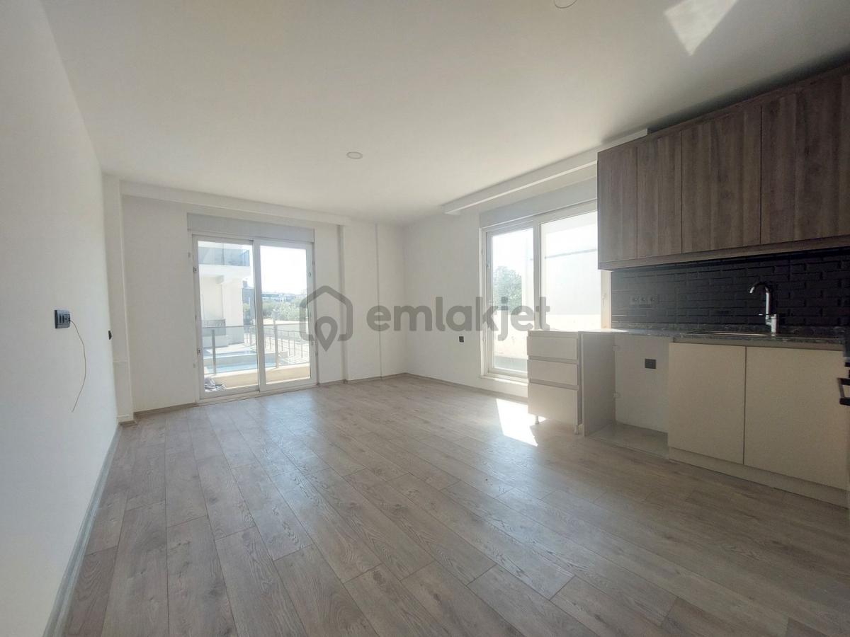 Ayanoğlu Mh. 1+1 55m2 Y.giriş Havuzlu Sıfır İskanlı Daire - 5