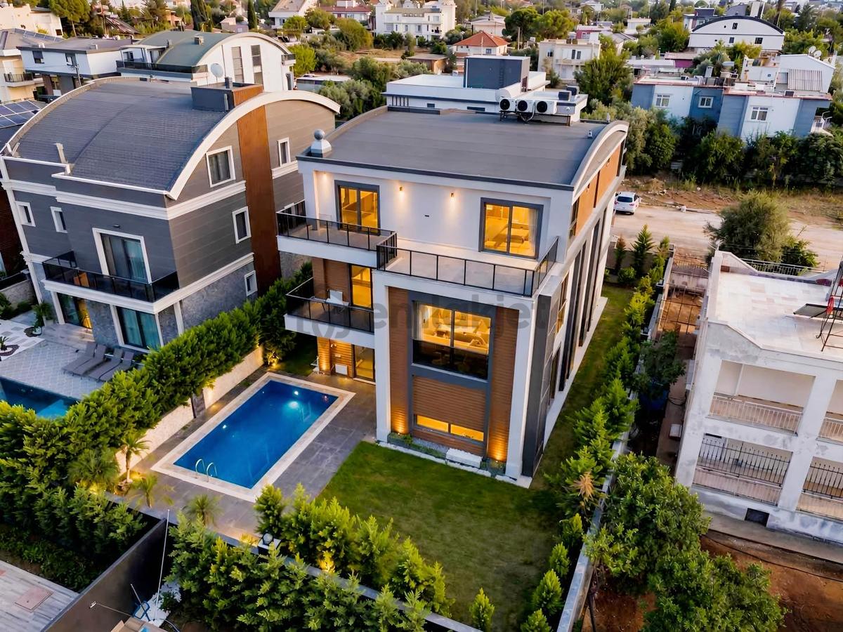 Ermenek'te Asansörlü Müstakil 7+1 Villa - 46
