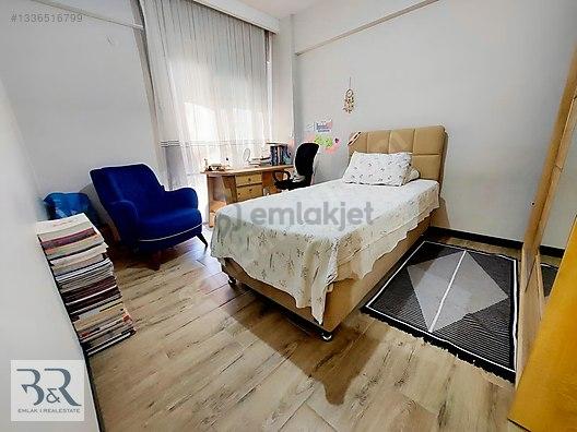 Doğalgazlı Ve Havuzlu Sitede Geniş 3+1 Daire - 16