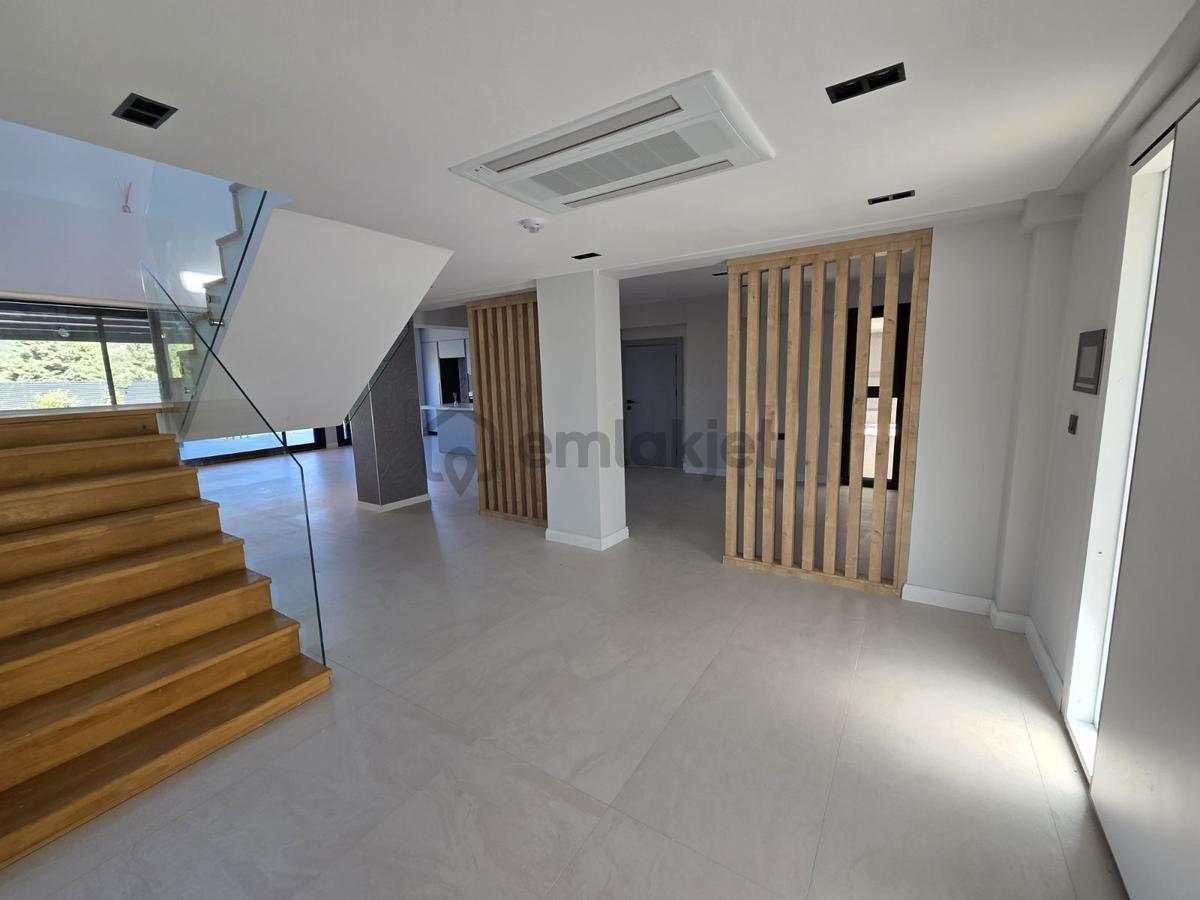 Urla Kuşçularda Ayrıcalıklı Ve Tam Müstakil Villa - 10