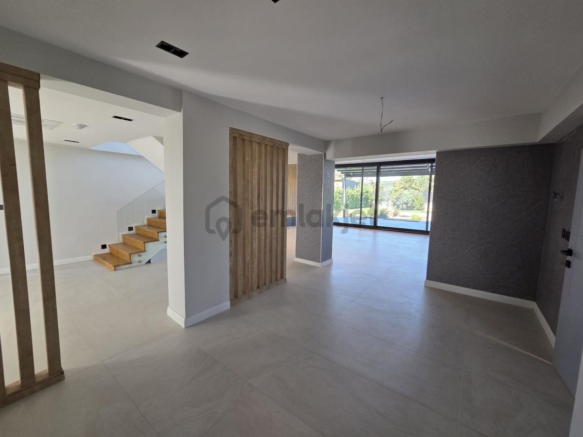 Urla Kuşçularda Ayrıcalıklı Ve Tam Müstakil Villa - 17