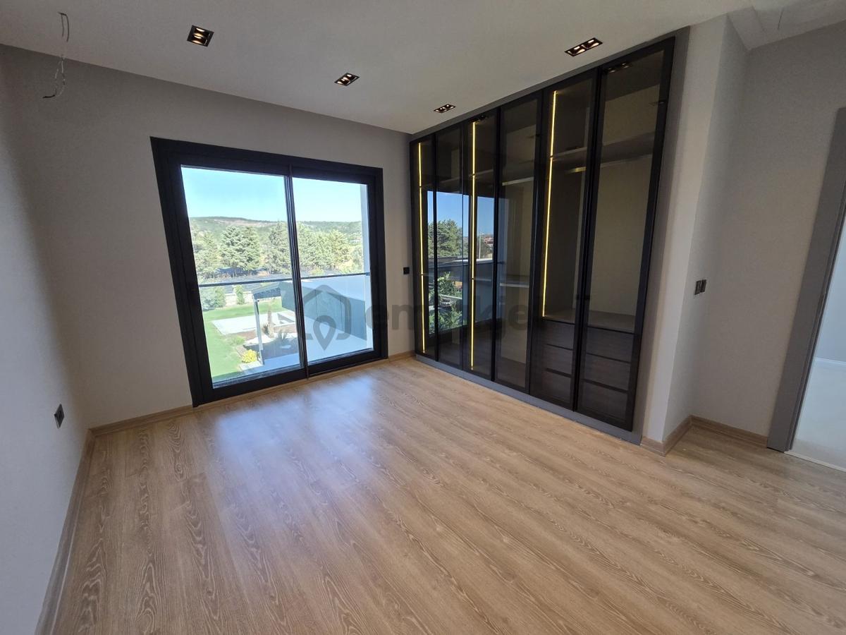 Urla Kuşçularda Ayrıcalıklı Ve Tam Müstakil Villa - 24