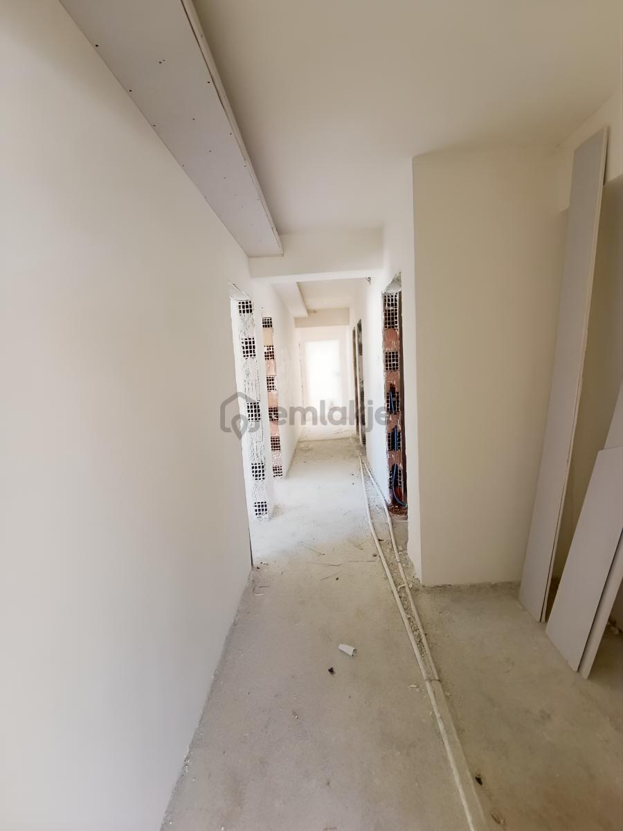 Kökoğlu'ndan Cadde Üzerinde Sıfır Lüks 3+1 Daire - 11