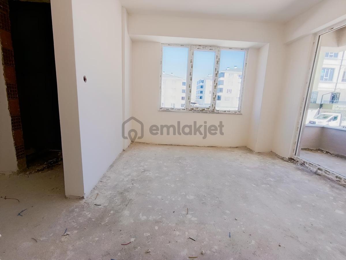 Kökoğlu'ndan Cadde Üzerinde Sıfır Lüks 3+1 Daire - 12
