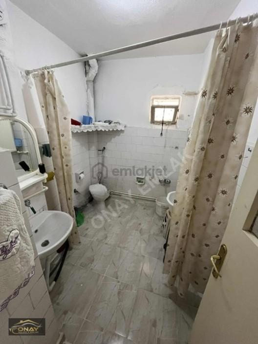 Onay Emlak'tan Ellibeşevler'de 3+1 Satılık Daire - 16