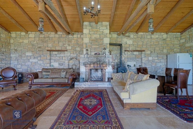 Urla'da 3.110 M² İçinde Eşsiz Taş Malikâne | Konut & Ticari - 17