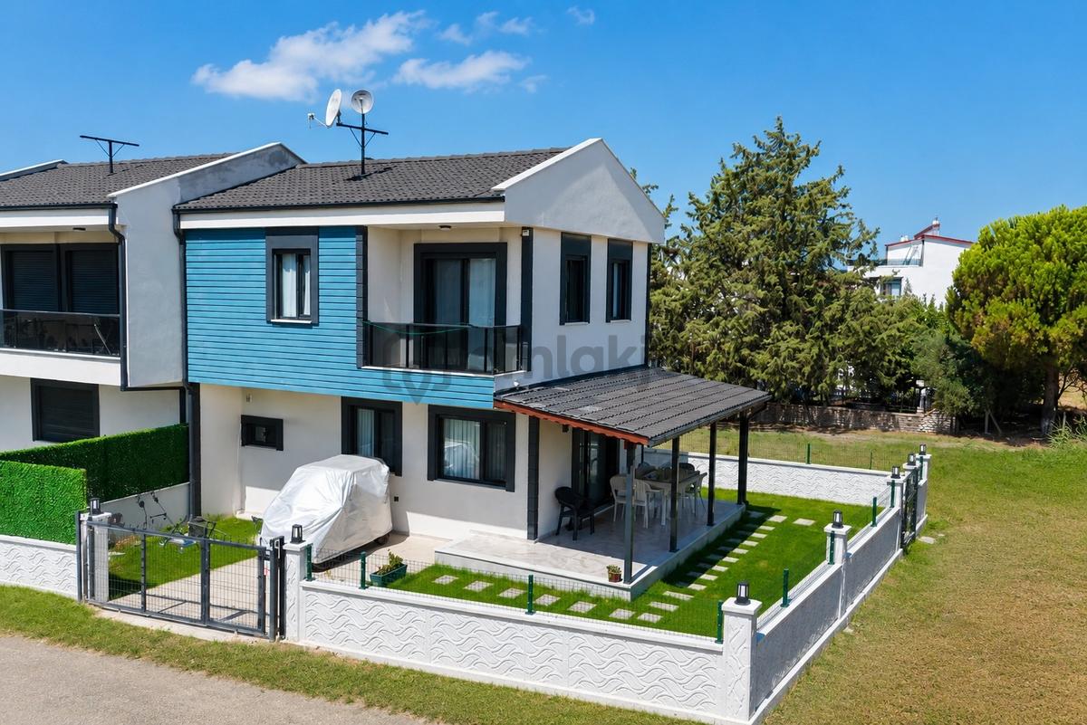 Umas Solutıon'dan Müstakil Bahçe Kullanımına Sahip - 3+1 Villa - 2