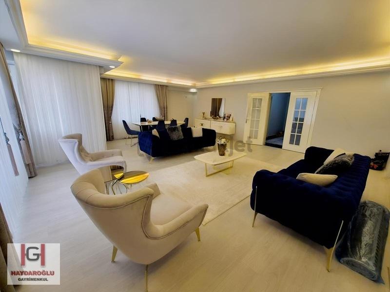 İbrahimli Batıkent'de Ana Cadde Üzeri Geniş Satılık 4+1 Daire - 2