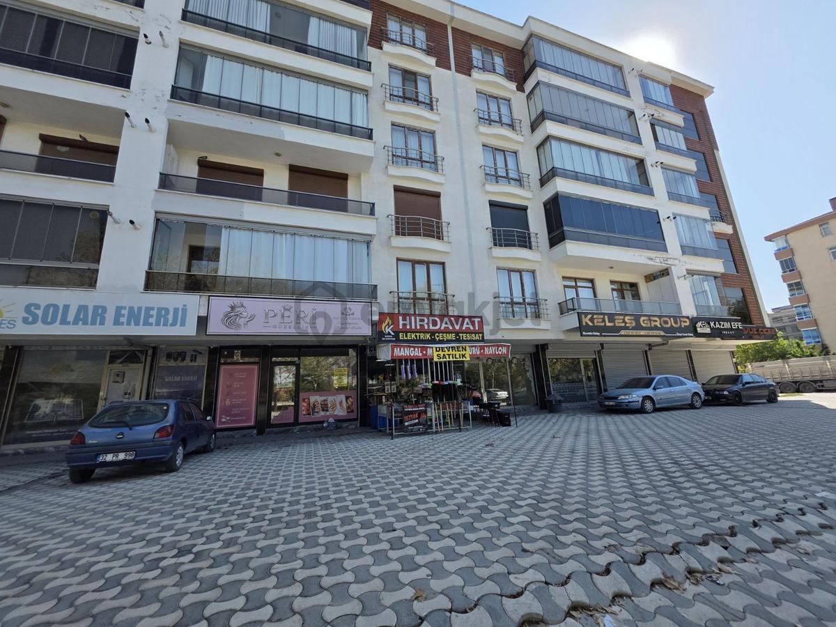 Fetih Caddesi Üzeri 30 M² Kiralık Dükkan - 2