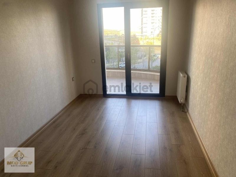 Metro Yakını Boş Kiralık Daire - 18
