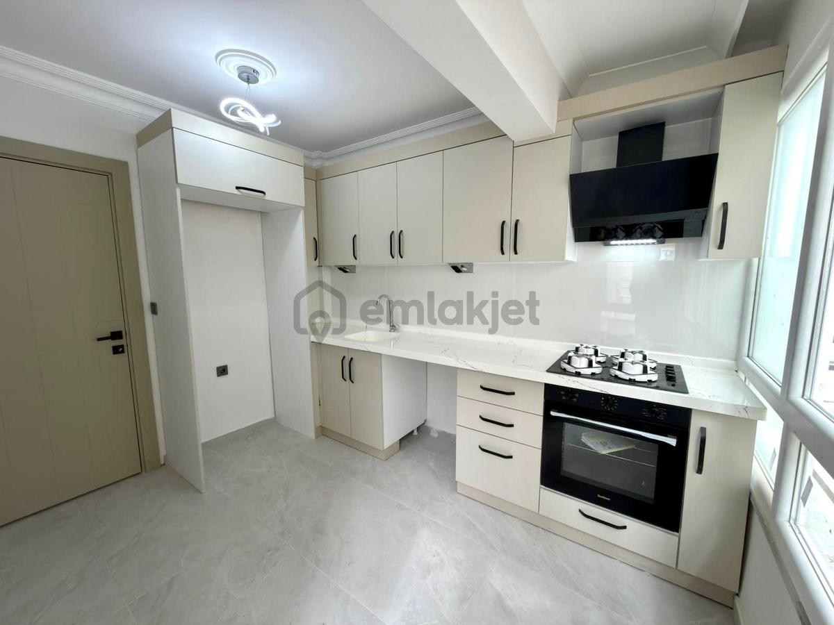 Referans'tan Altınkum'da Ön Cephe Denize 50 Mt Ara Kat Lüx 2+1 Daire