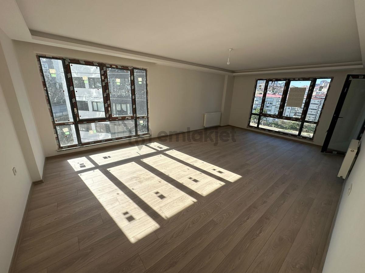 Trabzon Çukurçayır'da Kiralık Sıfır 3+1 Daire - 2