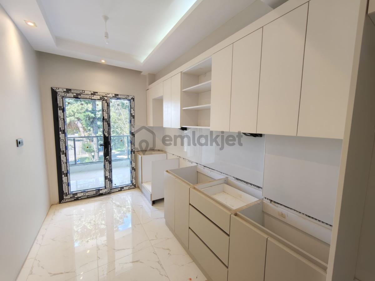 Şimşek'ten Bahçelievler De Kapalı Mutfak 2+1 Daire - 15