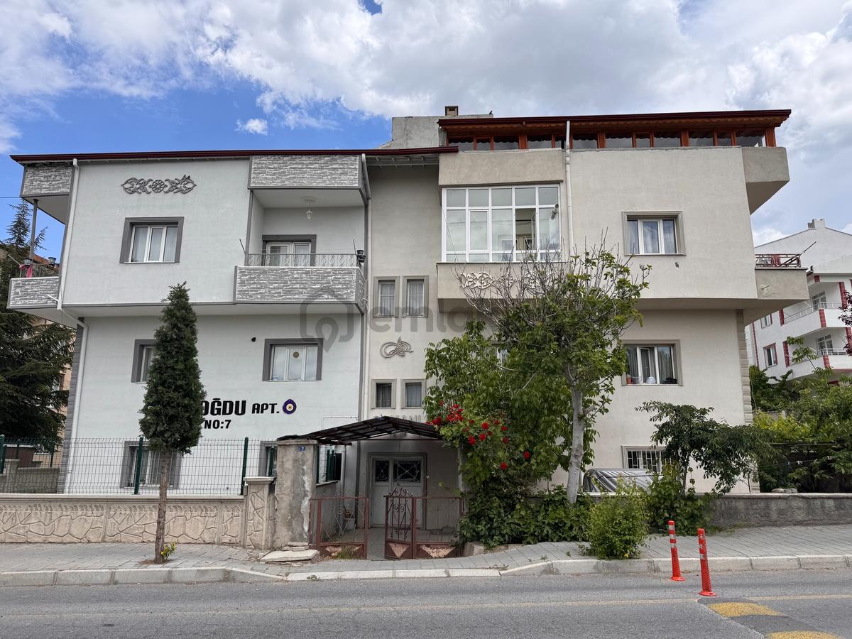 Şanlıbaba Emlak'tan 2000 Evler Mahallesinde Kiralık 2+1 Darie