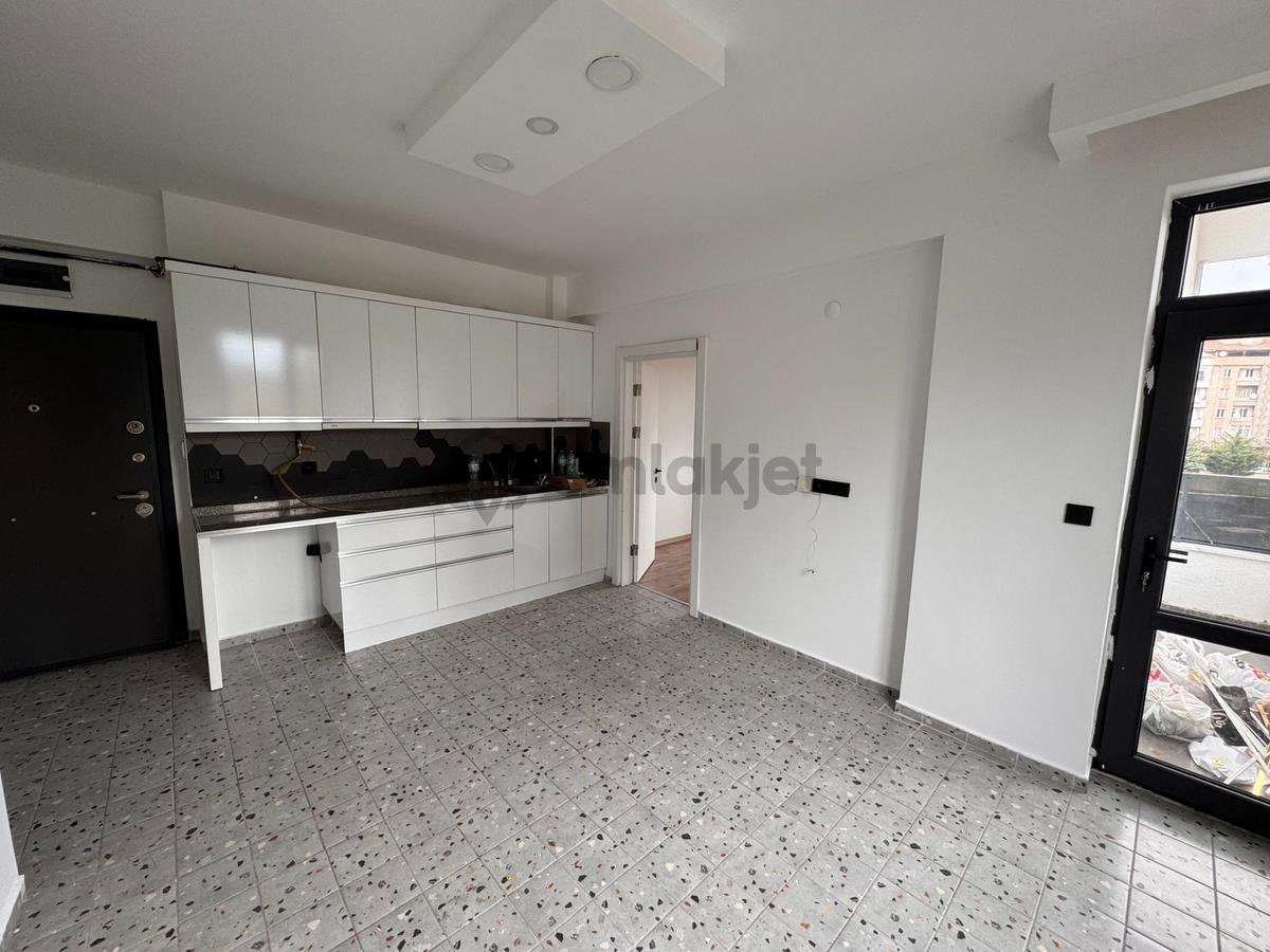 Şanlıbaba Emlak'tan Lise Caddesinde Kiralık 2+1 Daire & Ofis - 14
