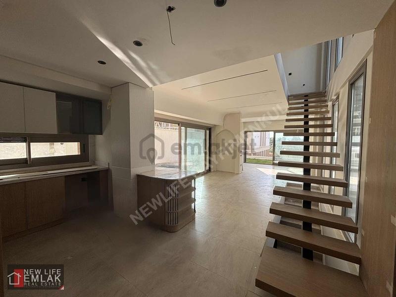 Kuşadası Soğucakta Tek Müstakil Satılık Villa - 24