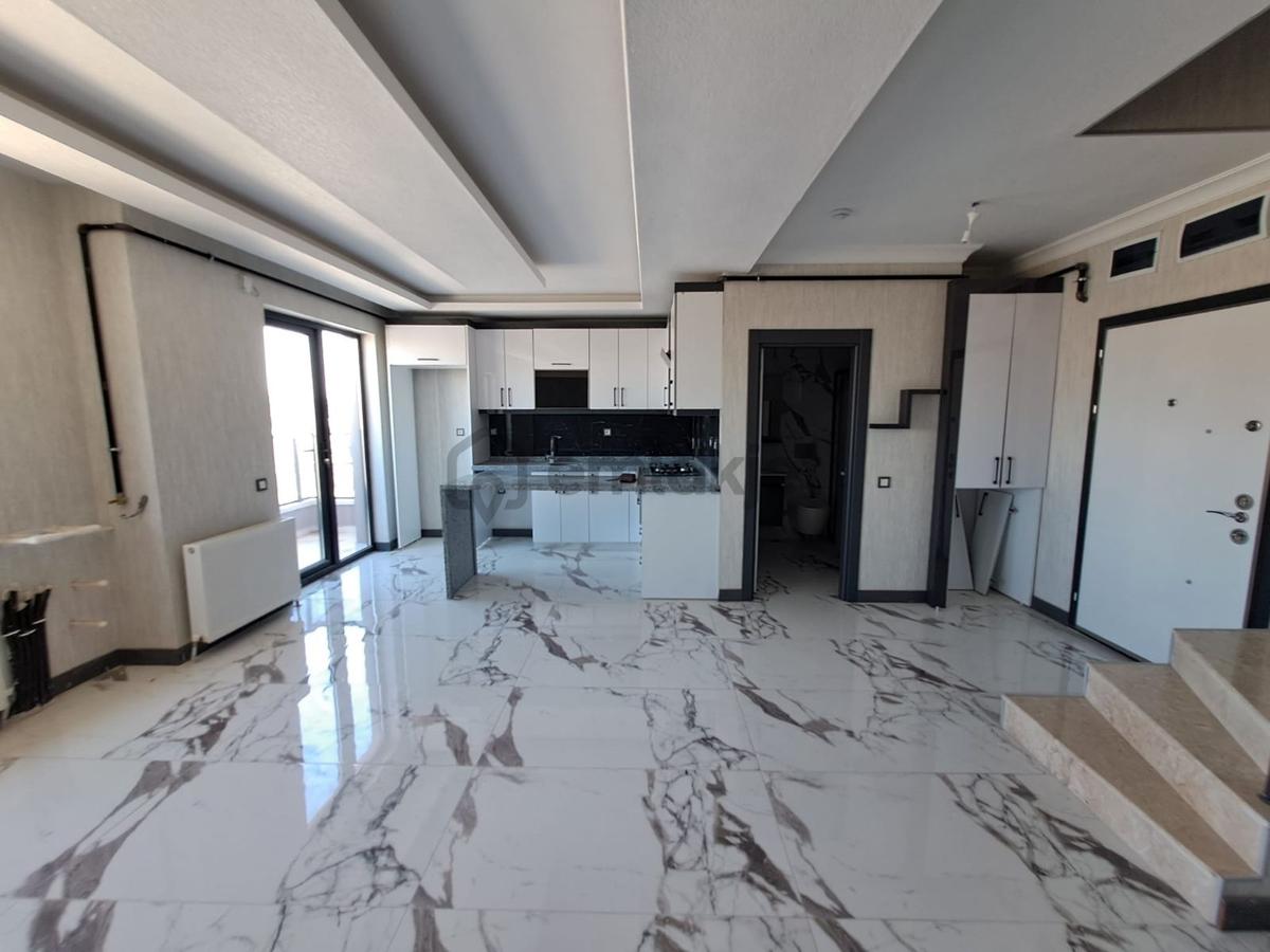 Alaçatı'dan Vadi Manzaralı Satılık 2+1 Daıre - 9