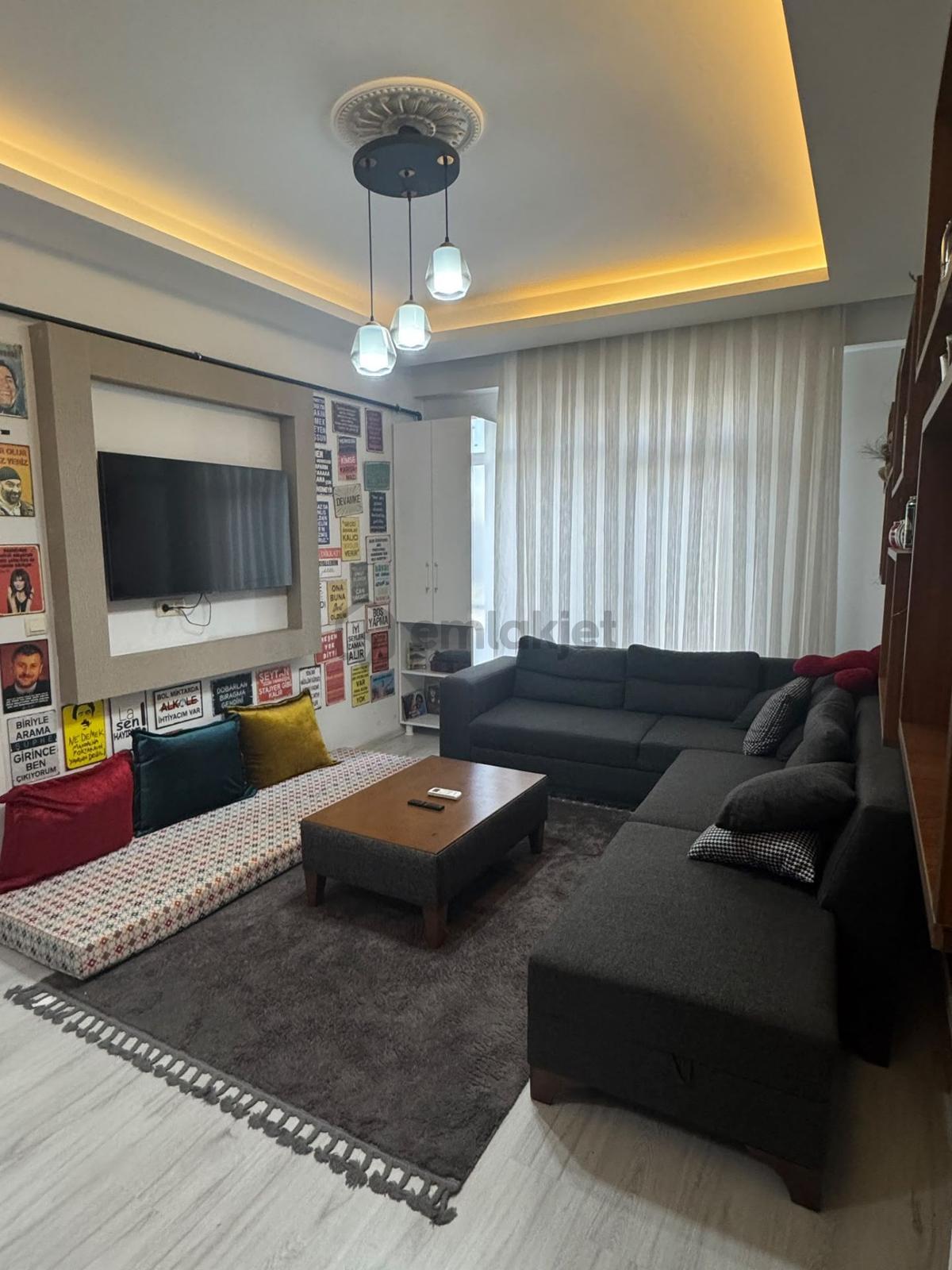 İnal Emlaktan Kiralık 1+1 Merkezi Konumlu Daire - 3