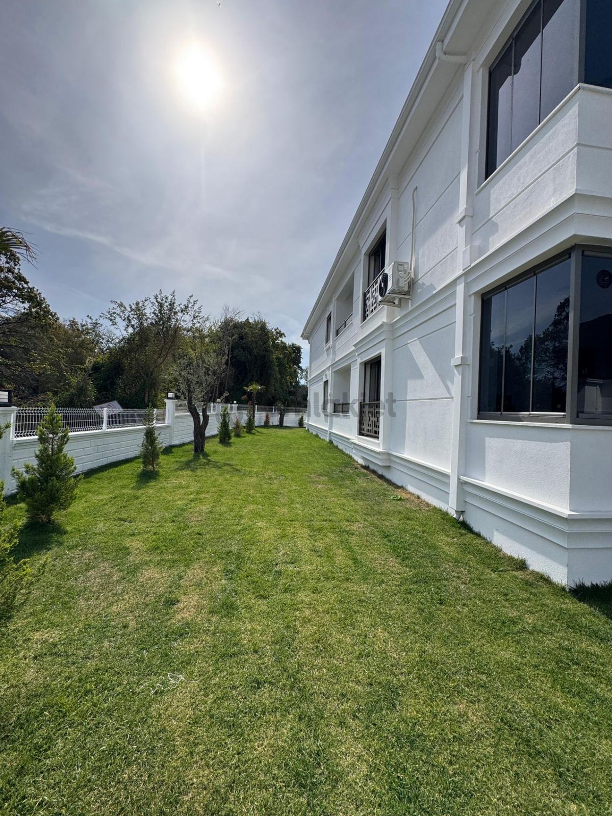 Güre'de Havuzlu 2+1 Sıfır Daire - 8