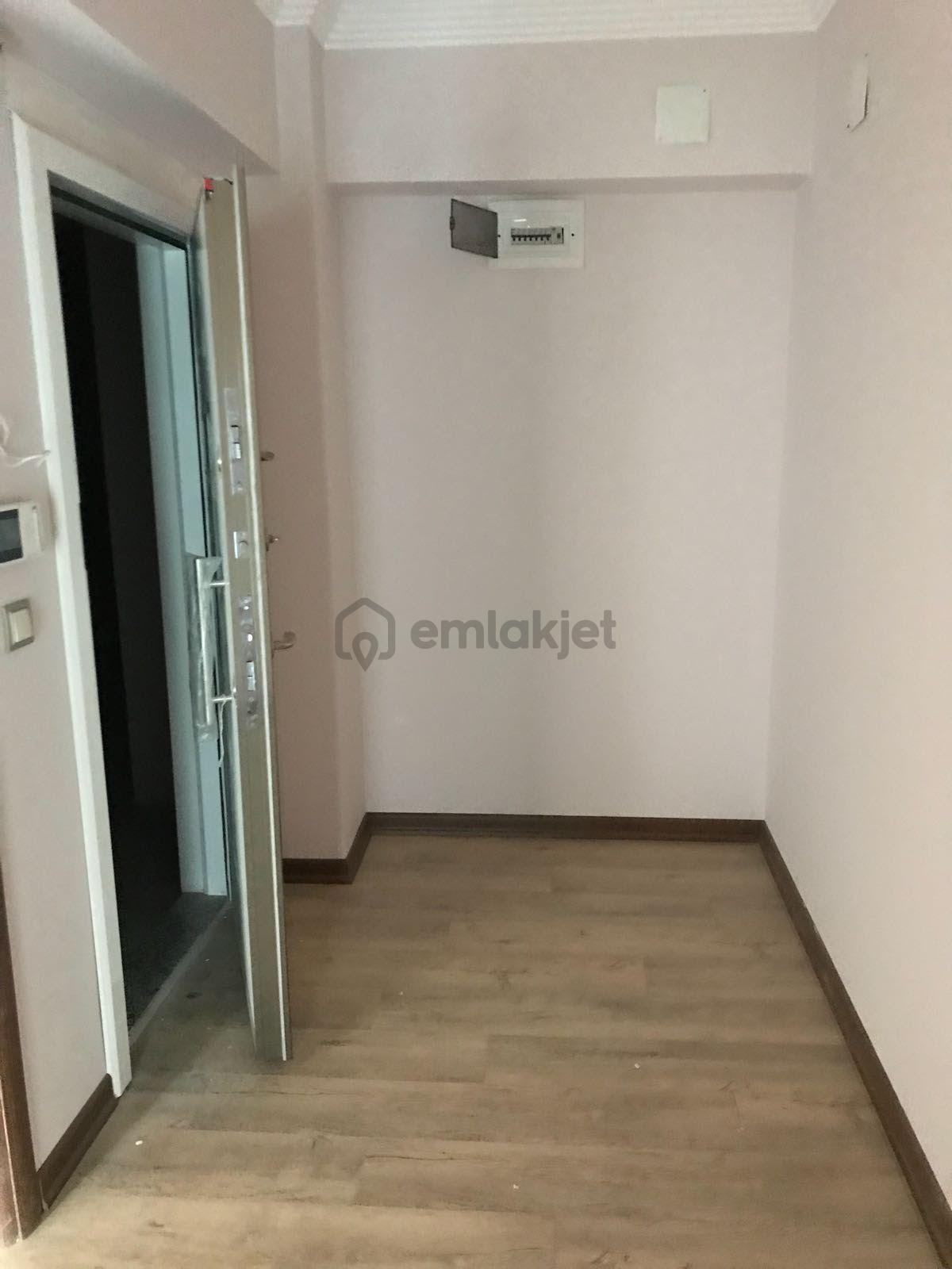 Sajarya Hendek Merkezde Yenı 3+1 Satılık Daire - 8
