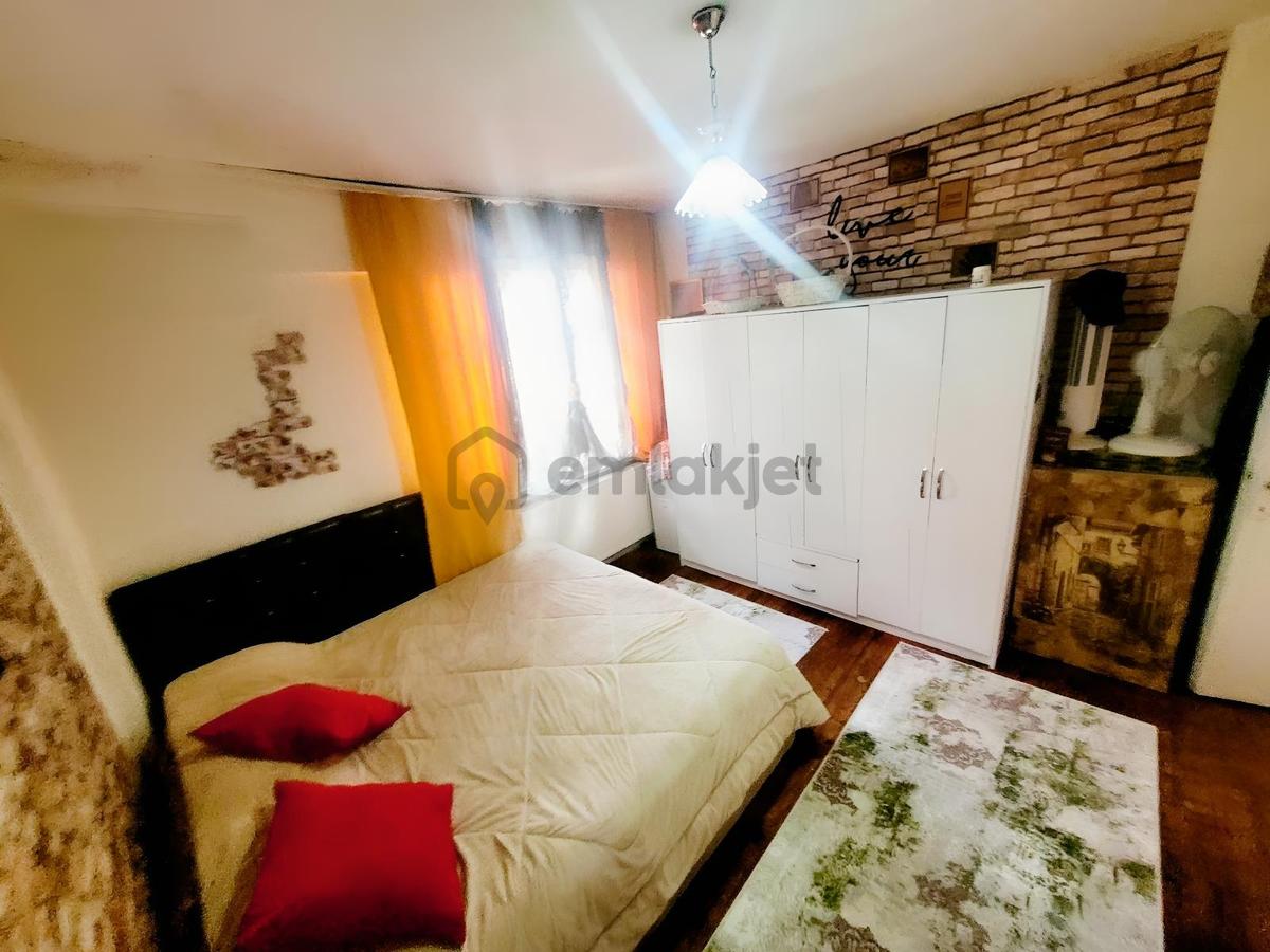 Edremit Cumhuriyet Mah. De Ara Kat Doğalgazlı 2+1 Daire - 12