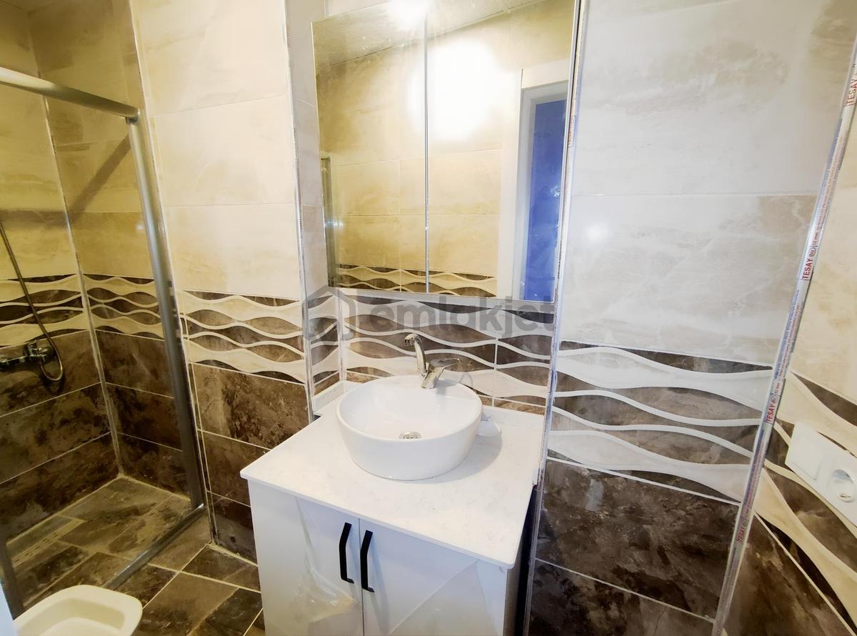 Devlet Hastanesi Civarı Ayrı Mutfaklı Ayçadan Kir. 1+1 Daireler - 12