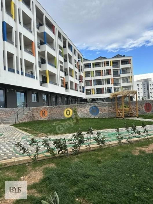 Lüx Sitede Fırsat Fiyatlı 1+1 Satılık Daire - 34