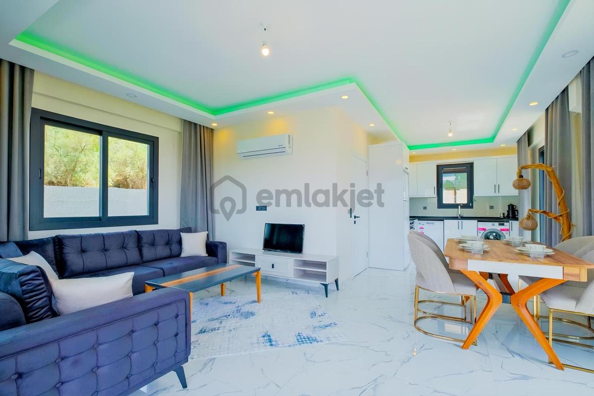 Karaçulhada Deniz Ve Şehir Manzaralı Villa - 15