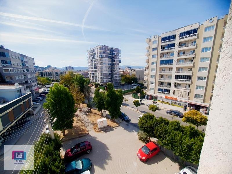 Buca Yenigün'de Eşyalı Doğalgazlı 3+1 Kiralık Daire - 22