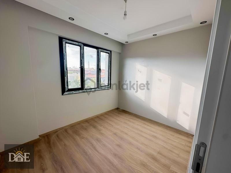 Doğuş Emlak'ta Kapalı Mutfak 2+1 Geniş Daire - 5