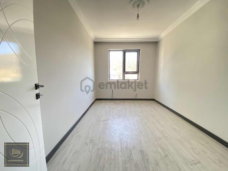 Yıldıztepe Caddede Sıfır 3+1 Park Manzaralı - 16