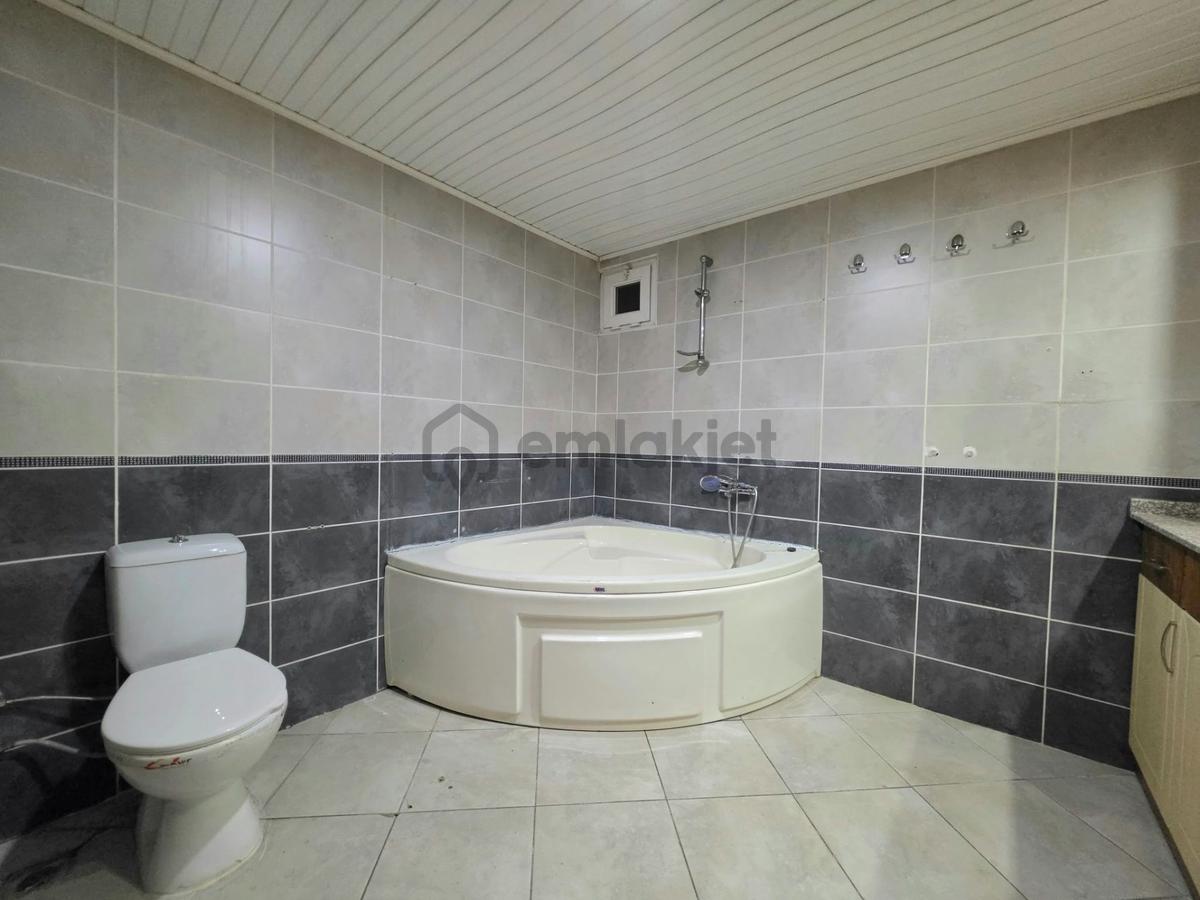 Cadde Üzerinde 215 M² 4+1 Asansörlü 2 Banyolu Giyinme Odalı - 32