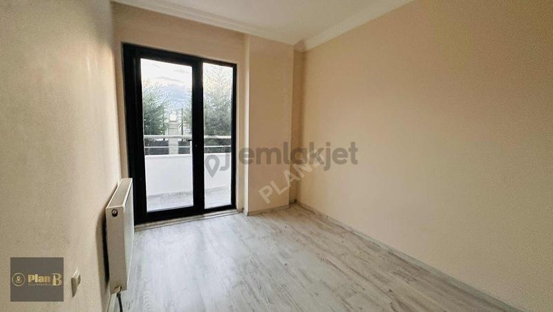 Kartepede Site İçinde 2+1 | Ayrı Mutfak | Çift Balkon - 12